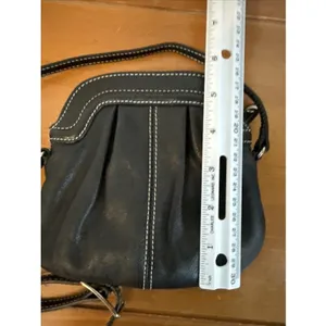 Levenger Carezza On-the-Town Black Leather Pouch Cross Body/Shoulder Bag in EUC‎ thumbnail 11