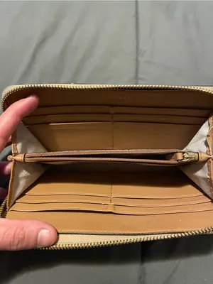 Tory Burch Metallic Gold Patent Leather Zip Around Wallet Credit Card Holder thumbnail 2