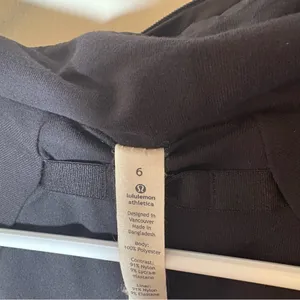 Lululemon Athletica Full Zip Hooded Goal Crusher Running Jacket Size 6 Black. thumbnail 6