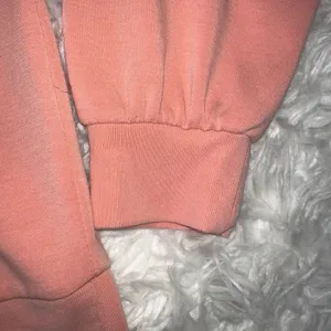 Athleta Peach Long Sleeve V Neck Shirt Extra Small Casual/ Workout Wear‎ thumbnail 3