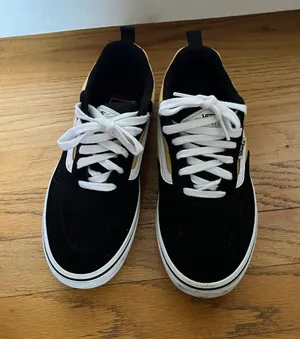 Vans Shoes thumbnail 2