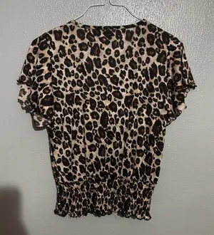 Chic Leopard Print Blouse Brown Size M thumbnail 1