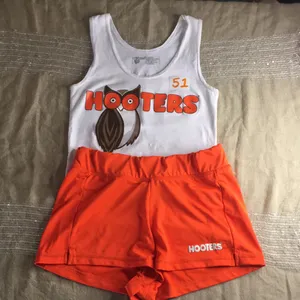 Bin 26 #51 Hooters Girl Worn Sexy Tank & Shorts XSmall & New Blank Name Tag thumbnail 3