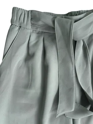 EUC Lululemon Noir Crop Pants Sage Grey Size 6 thumbnail 6