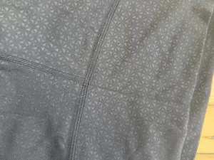 LULULEMON Black Grey Charcoal Patterned Leggings Size 8 thumbnail 2