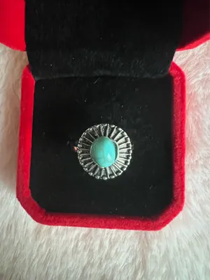 Gorgeous Silver Simulated Turquoise Ring Size 7 thumbnail 2