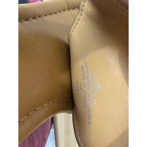 Tommy Hilfiger Women Thong Sandals Brown Ankle Strap Gold Buckle Open Size 8 M thumbnail 11