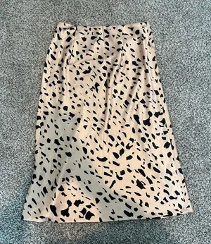Shein Satin Skirt Print Leopard Midi thumbnail 1