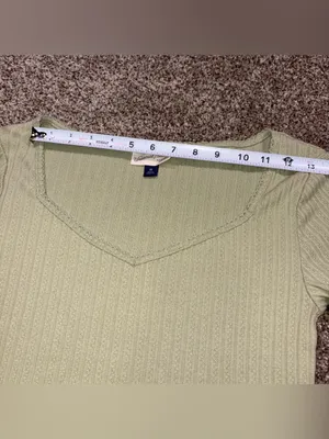 Universal Threads Sage Green Lettuce Edge Ribbed Short Sleeve Top Medium thumbnail 8