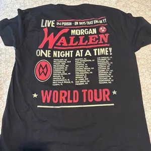 Morgan Wallen World Tour T shirt XL thumbnail 3