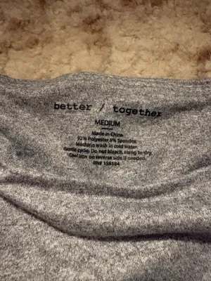 Gray long sleeve Size M thumbnail 2