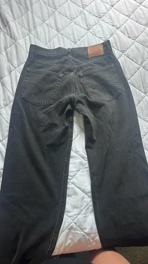 Black Levi’s Jeans thumbnail 8