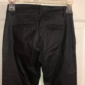 🌸 Black Tight Faux Leather Pants thumbnail 4