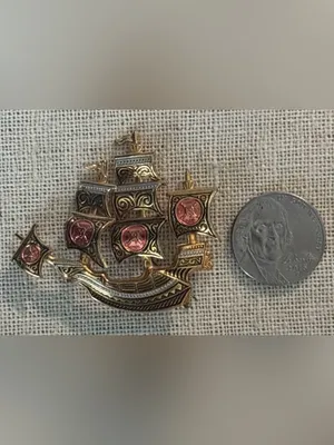 Vintage Damascene Gold And Red Pirate Ship Pin Stamped Spain thumbnail 3