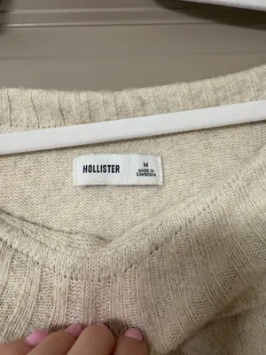 Hollister Off-The-Shoulder Sweater thumbnail 3