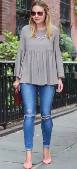 ✨HP✨V Cut Back Fluted Sleeve Babydoll Blouse✨ Green thumbnail 1