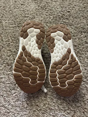 Women’s New Balance Shoes thumbnail 3