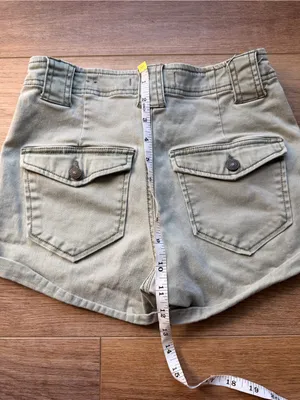 Abercrombie & Fitch High-Waist Utility Shorts — Khaki Green thumbnail 4