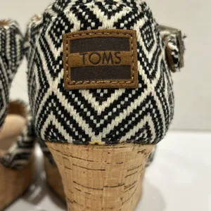 Toms Women's Seinna Aztec Black and white‎ pattern Wedge Heel Sandals Size 6 thumbnail 7