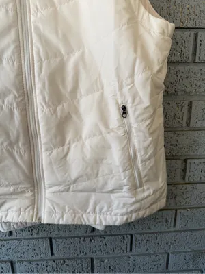 The North Face Women’s Tamburello Quilted Puffer Vest Embroidered Logo Hiking thumbnail 7