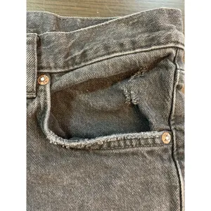 We The Free People‎ Distressed Black Jeans 30 Button Fly Denim Actual 34x29.5 thumbnail 8