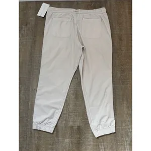 NWT Athleta Farallon Jogger Birch Grey Womens 12P Neutral Active Travel Pants thumbnail 10