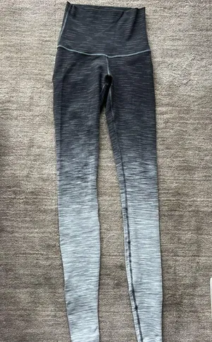 Lululemon | High Rise Dark Gradient Leggings | Size: 2 31inches long thumbnail 2