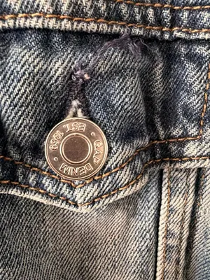 Gap Women's Classic Trucker Washed Blue Jean Denim Jacket Size S thumbnail 12