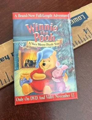 Vintage Winnie the Pooh Brooch thumbnail 1