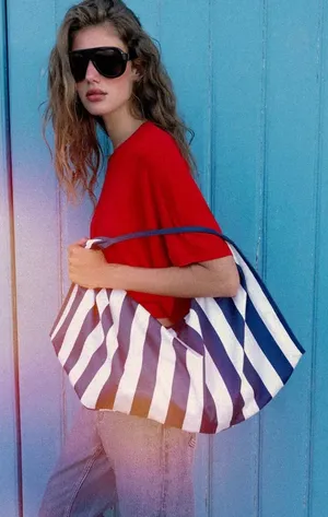 Zara PRINTED MAXI BAG‎ thumbnail 1