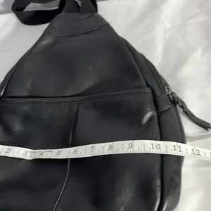 Leather backpack with 2 center zip pockets Black thumbnail 12