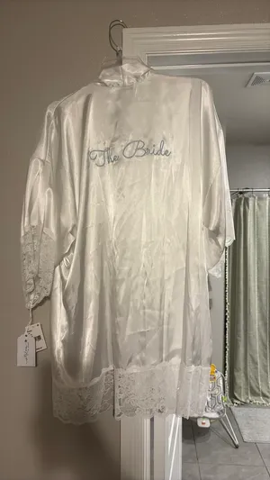 In Bloom Bride robe thumbnail 3