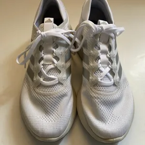 ADIDAS Edge Flex Running Sz 7.5-White and Silver thumbnail 8