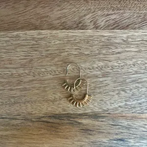 Madewell Succulent Earrings thumbnail 3
