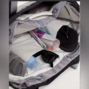 Lululemon Athletica Black and Grey Gym or Beach Tote thumbnail 15
