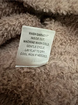 La Hearts Plush Crewneck Sweater in Dusty Pink NWOT thumbnail 4
