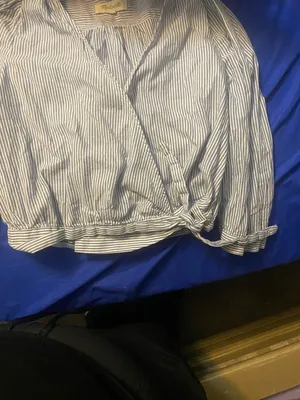 Women’s Madewell Blue and White Striped cropped shirt with tie thumbnail 3