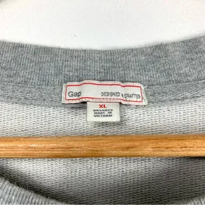 GAP Red & Black Plaid Logo Gray Crewneck Sweatshirt thumbnail 6