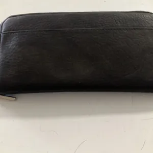 FINAL MARKDOWN Ladies Stone Mountain Black Leather Wallet thumbnail 3