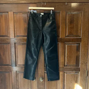 Aritzia Wilfred‎ Melina Black Vegan Leather High Rise Straight Taper Leg Pants 6 thumbnail 2
