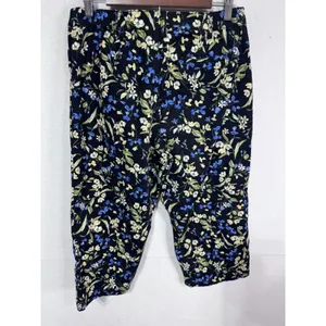 Karen Scott 8 Black Floral Capri Pants Women's‎ Stretch Cropped Cottagecore thumbnail 4