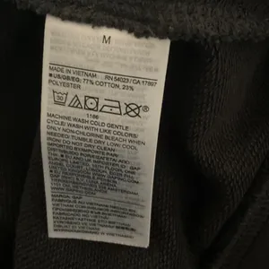 GAP Hooded Black Crop Sweater, NWT, size M thumbnail 6
