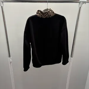 SHEIN Black Half-Zip Pullover with Leopard Print Collar thumbnail 6