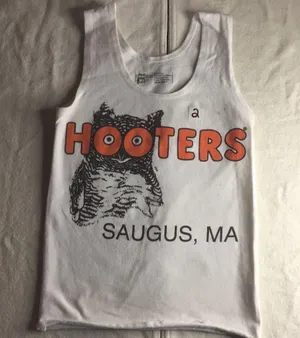 B26 #2 Hooters Girl Worn Uniform Tank & New Shorts from Saugus MA Size XS thumbnail 3