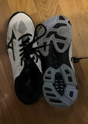 Volleyball Mizuno Shoes thumbnail 1
