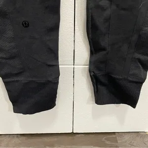 Lululemon Black 7/8 Leggings thumbnail 7