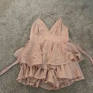Style Rack Pink Textured Ruffle Tiered‎ Mini Dress Spaghetti Strap Size Medium thumbnail 6