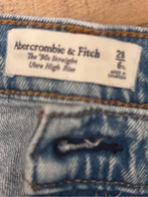 ABERCROMBIE 90s Straight Ultra High Rise Denim thumbnail 6