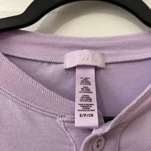 SKIMS Boyfriend Henley Top Small Lilac Purple Long Sleeve Oversized thumbnail 3