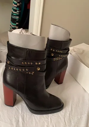 Black leather Boots Size 7.5 thumbnail 2